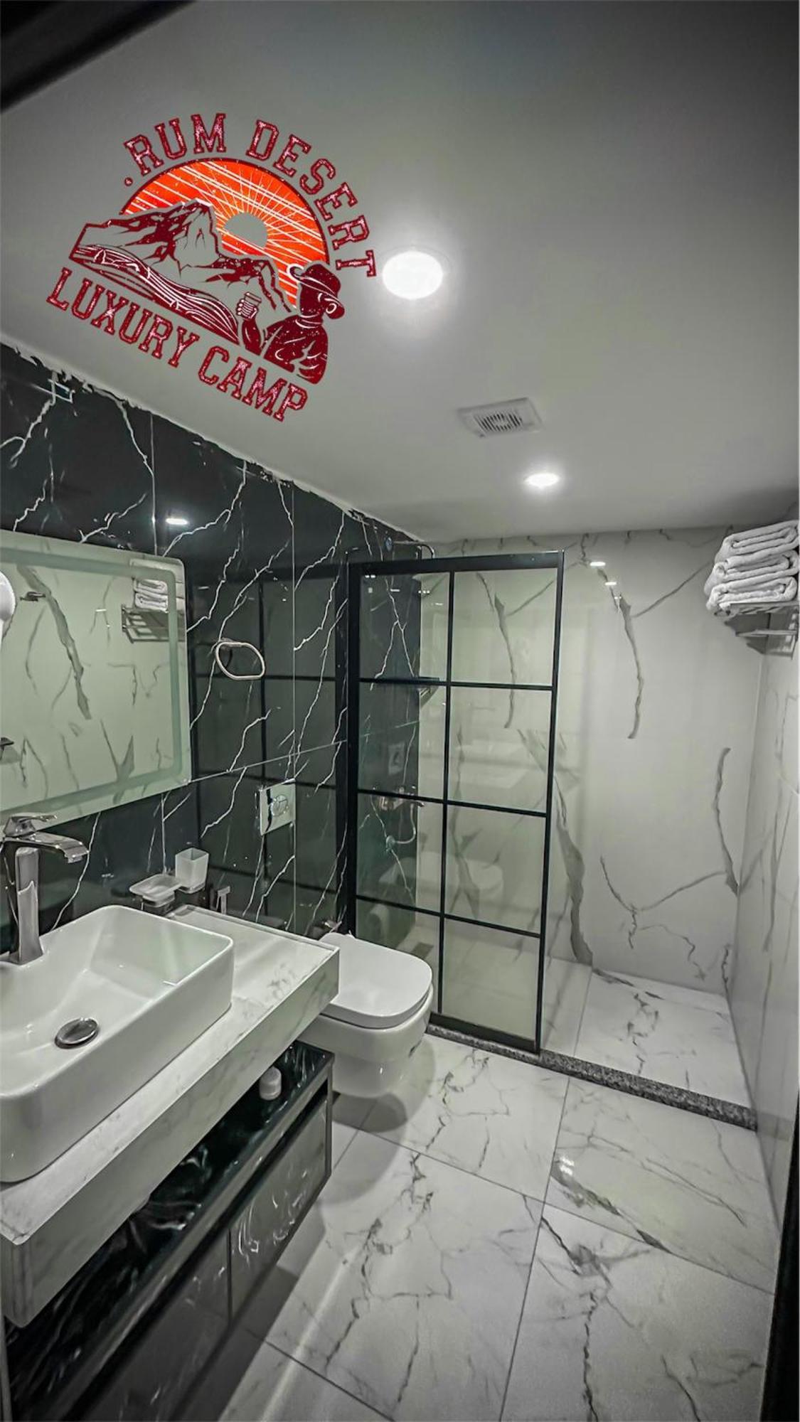 Rum Desert Luxury Camp & Bubble Room 와디럼 외부 사진